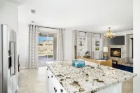 Beautiful 5 BR house with Olympic size Pool and SPA in Indio