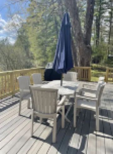 Leave it All Behind! 4-Season Sebago Lake Area, Kayak, Canoe & Fish, Pets Free! Hotels in Casco