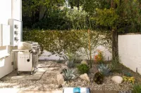 Hollywoodland Suite Built in Exquisite Contemporary Style 유나버셜 시티 호텔