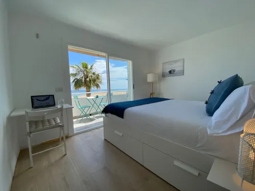 Beachfront Home · 5 Steps to the Sand · Large Private Terrace with Pergola · AC