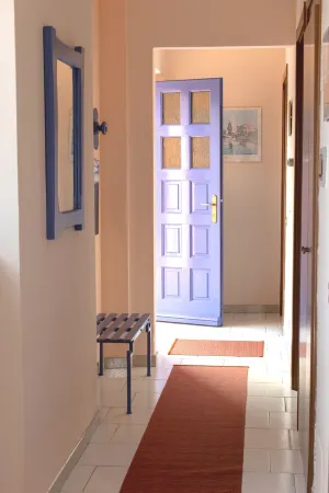 A Country House near the Lake Cod. 012104-CNI-00006 IT012104C24MJ5EPRC Отели в г. Монвалле