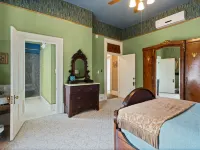 Historic Home in Downtown Oroville Hotels in Oroville