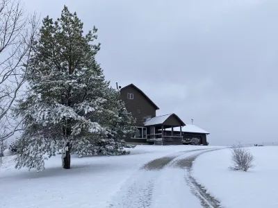 Serenity Heights - Peaceful Country Acres with Beautiful View in Every Direction
