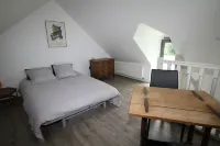 Gîte La Hunaudaye - Domaine du Bois Riou - swimming pool- Dinan-Dinard-Saint Malo