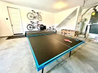 The Greenbelt Getaway- Views, Pets, Games, Fun!