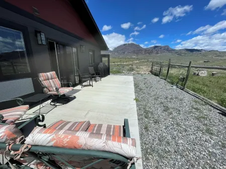 In the beautiful town of Wapiti Wy, only 32 miles from E gate of Yellow stone