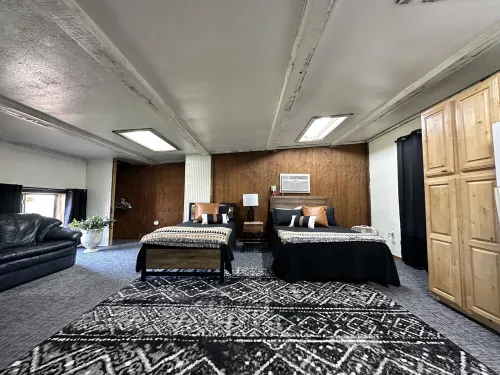 Perfect place to stay for events at the Lazy E