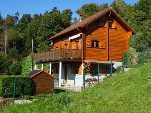 charming chalet in Hellert - Hytter