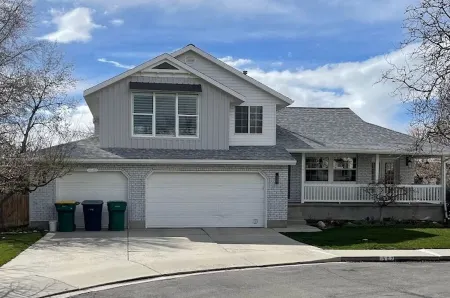 Nature's Best Designer - Amazing Two Person LED Shower! Отели в г. Орем