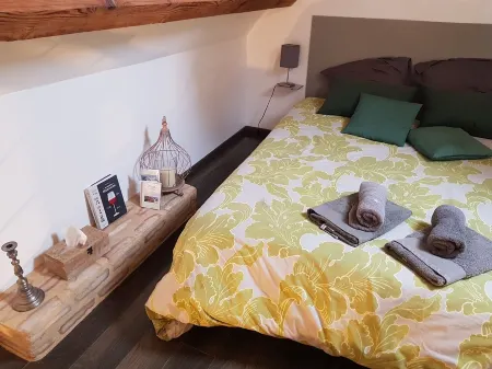 Loge Saint Nicolas, Beaune town center Отели рядом с достопримечательностью «Basilique Collégiale Notre Dame»