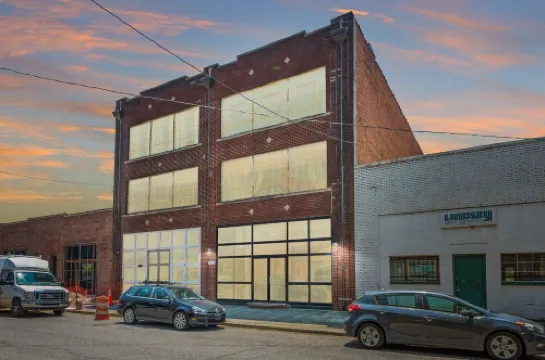 Charming Boho Loft on Historic Morris Ave