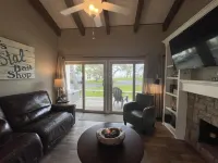 Beautifully renovated Bay View Escape!