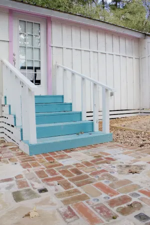 King Bed, Screened in Porch, Kitchen, Shower, Wifi, Roku, Near Ratcliff Lake Отели в г. Кеннард