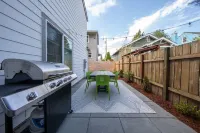 Ballard Home Base - Comfy Modern House in Seattle Hotel di Ballard