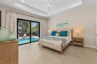 Villa Del Mare Beach 4 Ensuite Retreat + Heated Pool – Special Offer!