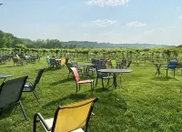 Private 3BR/2BA near golf, historic Galena, lake, owner's club, hiking, skiing