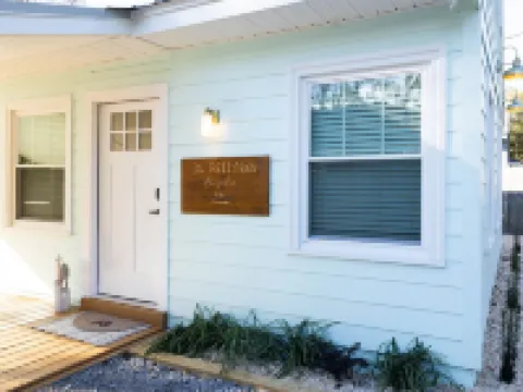 Marsh view bungalow located in Georgetown, SC Hotels in Georgetown