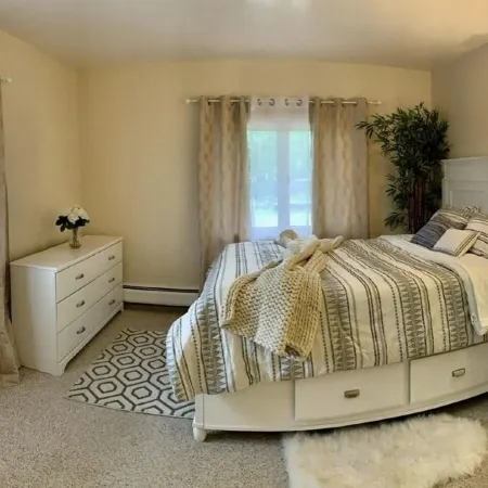 Lake view 2 bedroom with kitchen and balcony