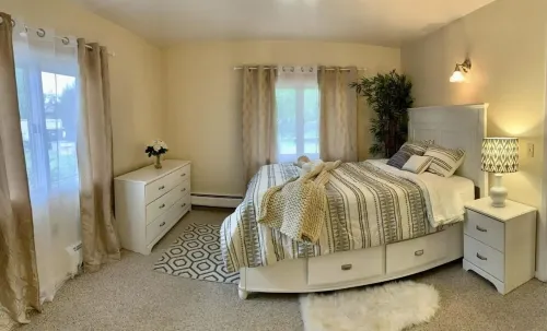 Lake view 2 bedroom with kitchen and balcony