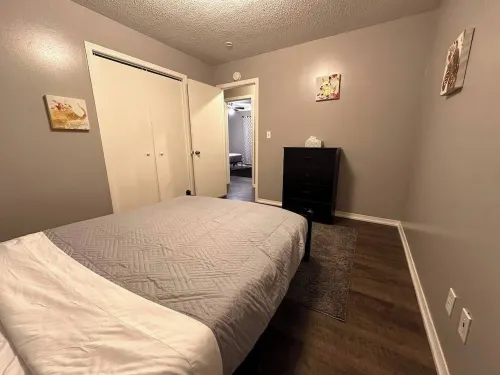 ~A Home Away From Home~Sleeps 8~ Hotels in Columbia Township