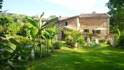 Farmhouse Located in the Countryside, in a Peaceful Setting in the Heart of the Cévennes. La Fontaine Pagode 주변 호텔