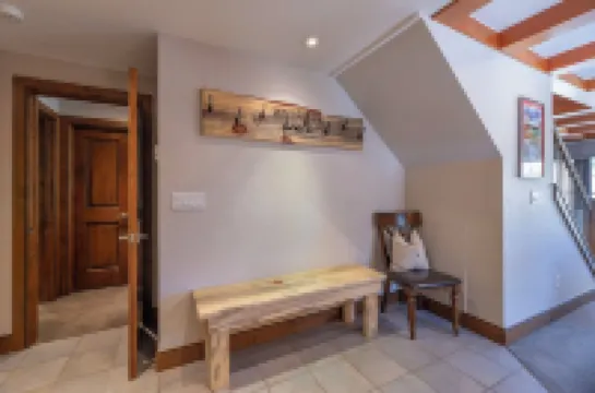 Snowflake on Copper Mountain 3 Bedroom Ski In / Ski Out!