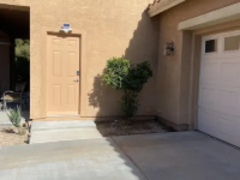 Private access, private room, private bathroom Hotels in Goodyear