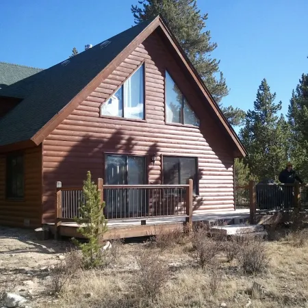 Family Friendly Mountain Retreat with Amazing Views! Hot Tub, Close to Breck!