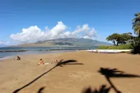Modern Kihei Resort 2 Bedroom, 2 Bath Condo with AC - Steps to the Beach - Beach