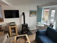 Top Gallant Holiday Cottage Runswick Bay with great beach and sea views