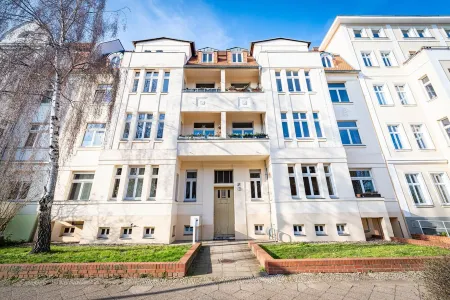 Bezaubernde Altbauwohnung im Herzen von Magdeburg Отели рядом с достопримечательностью «Kloster Unser Lieben Frauen»