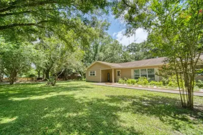 Tampa fun filled pool jacuzzi home Busch gardens Hotels near Publix Super Market at Summerfield Crossings