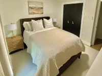 BEAUTIFUL REMODELED WITH HIGH END FURNISHINGS 3 BR/2B HOME IN BURLESON TX! Hotels in Burleson