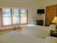 Historic Hardware Inn with River Views: Suite 102