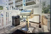 FIRST-CLASS "ALL INCLUSIVE" WATERFRONT DREAM