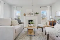 Quaint and Cozy Historic Home in Downtown Weatherford