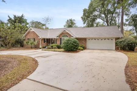 Southern Belle - Close to Parris Island for Marine Graduations! Отели рядом с достопримечательностью «Spanish Moss Trail Train Depot»
