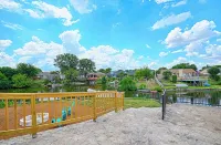 Spacious 4-bedroom house in peaceful Irving with WiFi, AC, Keyak fun