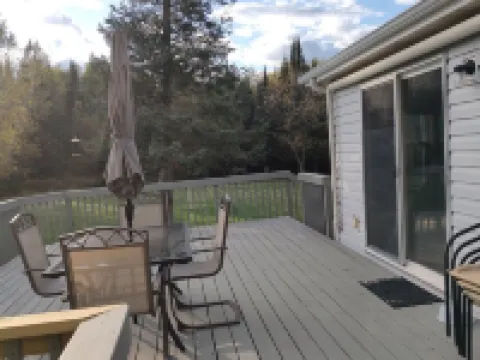 "Ol Man Wavin Haven" home that has road access to UTV, ATV and snowmobile trails Hotels in South Fork