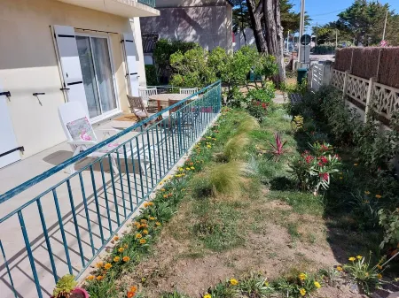 Grand Appartement REZ DE Jardin, 100m Dela Plage