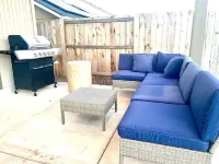 Top Rated! Bring the Kids, Big Backyard! Sleeps 12. Fast Wifi.