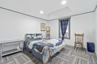 Outdoor Hot Tub & Indoor Soaking Tub, Bonfire Pit, Picnic Area, Foosball & More
