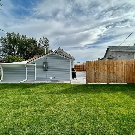 Modern Central Blackfoot Living