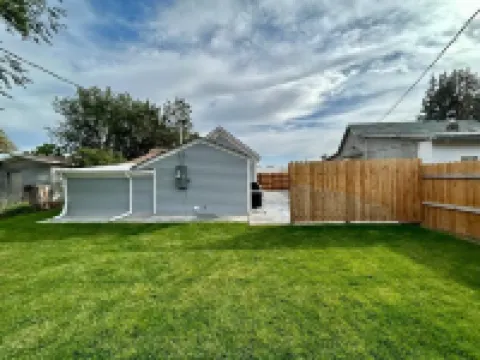 Modern Central Blackfoot Living