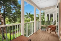 Island property on Longboat Key by the Beach! 3 minute walk to the beach!