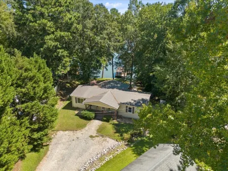 Peachy Pines - Serene Lakefront Cottage w/ Dock