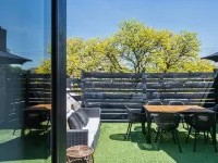 Expansive Open Loft Apartment in the Middle of Downtown. Great for Groups.