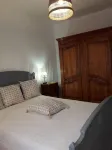 Appartement Très Calme Situé au Coeur se Sanary Sur Mer Hôtels à proximité de : Église Saint Nazaire