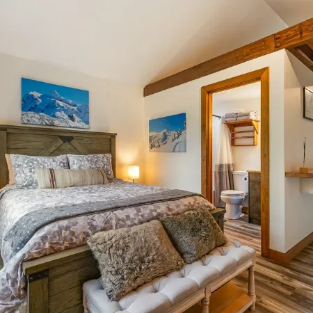 Cozy Studio Apartment Maple Falls, with Hot Tub
