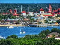 Unique 2 Suites, 3 Min Walk Beach, 5 Min to Downtown Hotels in Vilano Beach